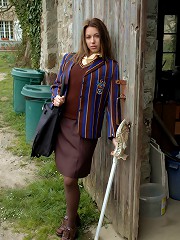 Lauren Loretto - college-uniform.com